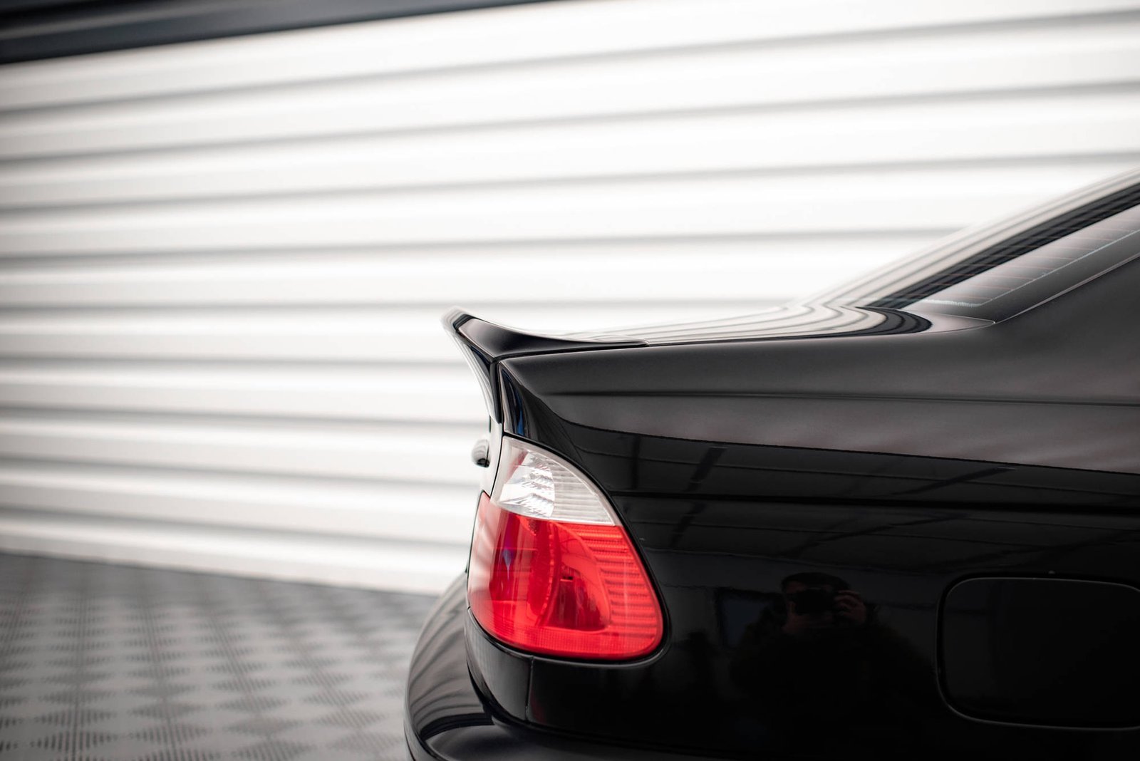 Maxton Design bagažinės apdaila BMW 3 (E46) M3 CSL LOOK (nedažyta) - Image 6